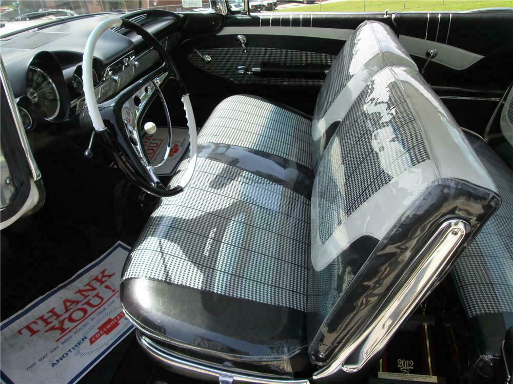 1960 CHEVROLET IMPALA 2 DOOR HARDTOP - Interior - 154162