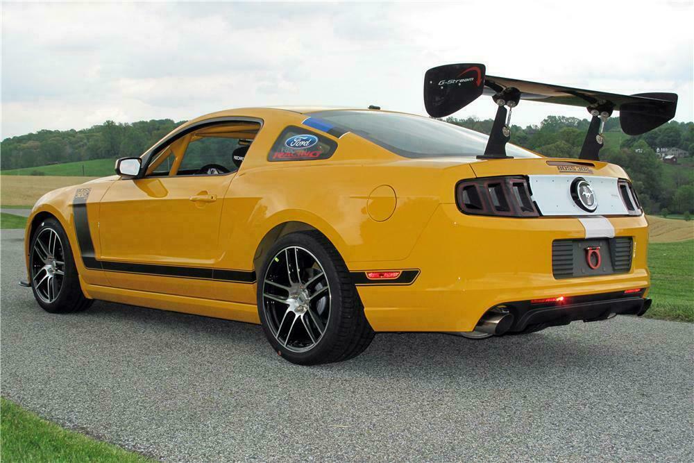2013 FORD MUSTANG BOSS 302 FASTBACK - Rear 3/4 - 154185