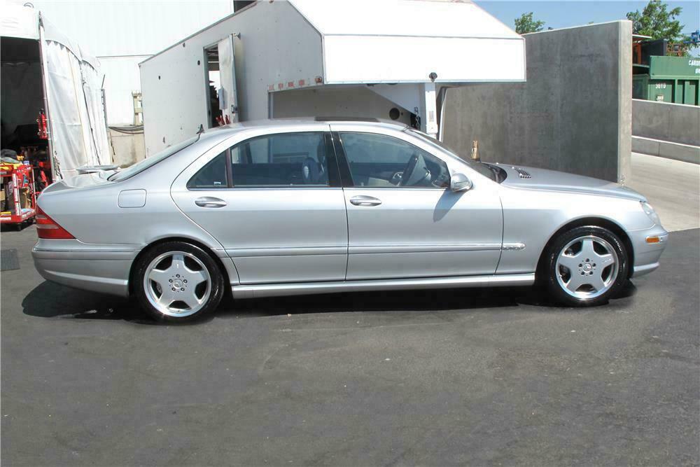 01 Mercedes Benz S600 4 Door Sedan