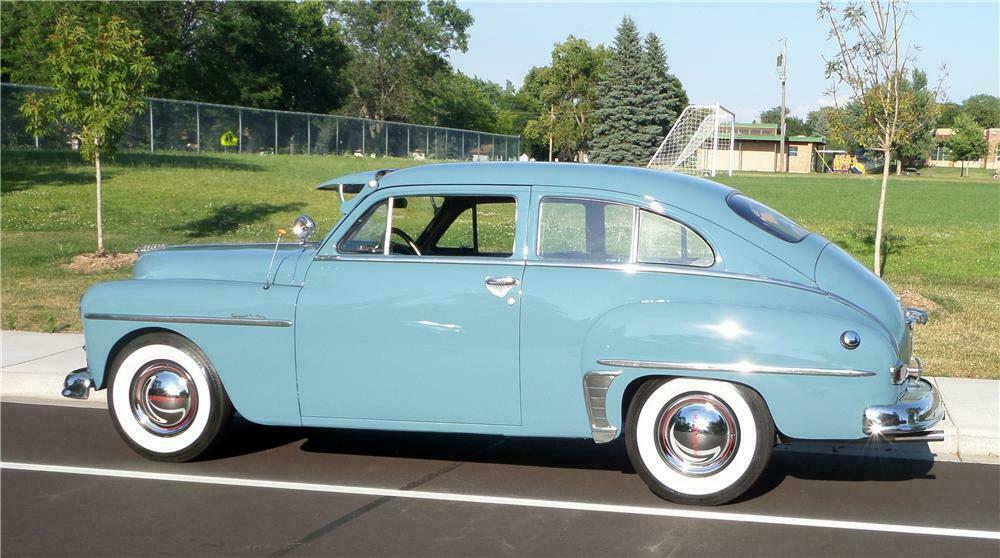 1950 PLYMOUTH DELUXE 2 DOOR SEDAN - Side Profile - 157411