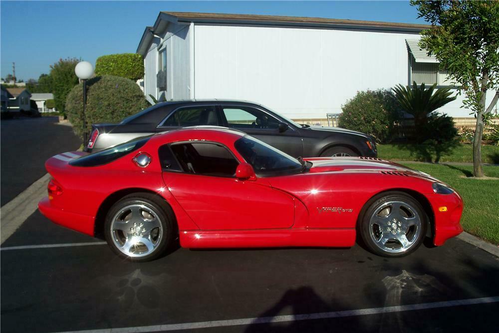 2002 DODGE VIPER GTS 2 DOOR COUPE - Side Profile - 157533