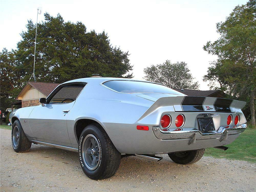 1971 CHEVROLET CAMARO Z/28 COUPE - Rear 3/4 - 157676