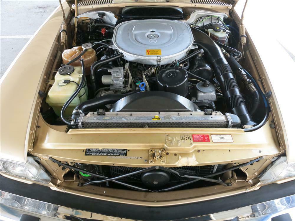 1987 MERCEDES-BENZ 560SL CONVERTIBLE - Engine - 157724