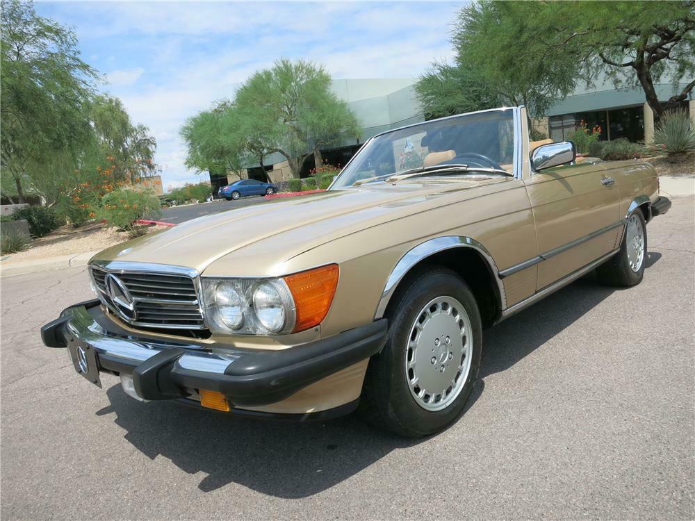 1987 MERCEDES-BENZ 560SL CONVERTIBLE - Front 3/4 - 157724