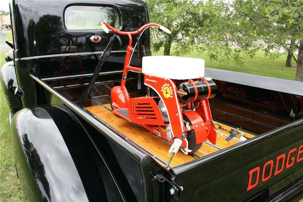 1947 Doodle Bug Hiawatha Scooter