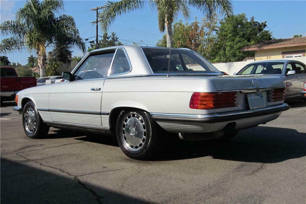 1979 MERCEDES-BENZ 350SL CONVERTIBLE - Rear 3/4 - 157963