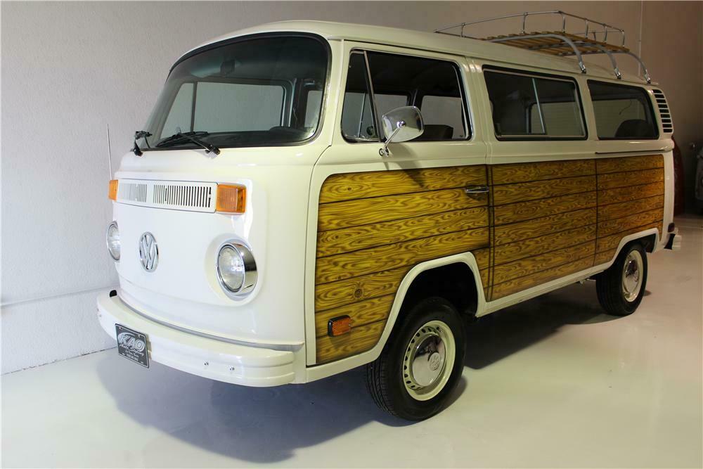 1979 VOLKSWAGEN BAY WINDOW CUSTOM WOODY BUS - Front 3/4 - 158179