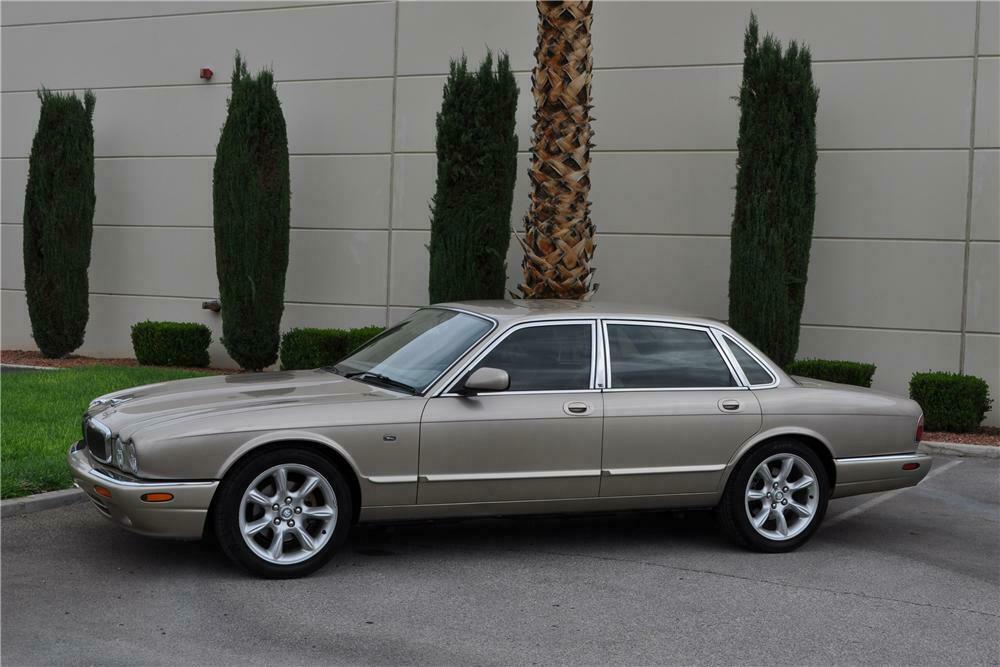 1998 JAGUAR XJ8 4 DOOR SEDAN - Side Profile - 158384