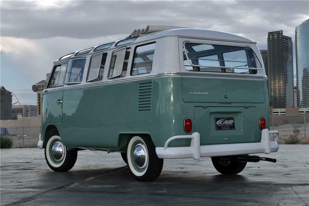 1964 VOLKSWAGEN 21 WINDOW SAMBA BUS - Rear 3/4 - 158421