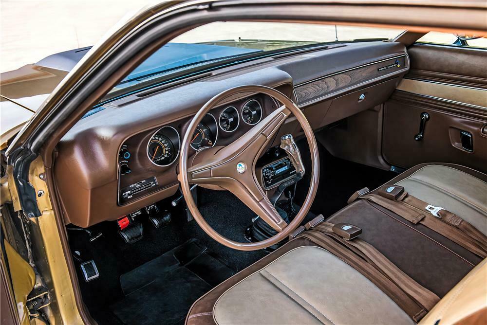 1971 PLYMOUTH HEMI ROAD RUNNER 2 DOOR HARDTOP - Interior - 160961