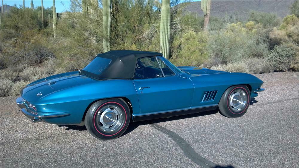 1967 CHEVROLET CORVETTE CONVERTIBLE - Rear 3/4 - 161189