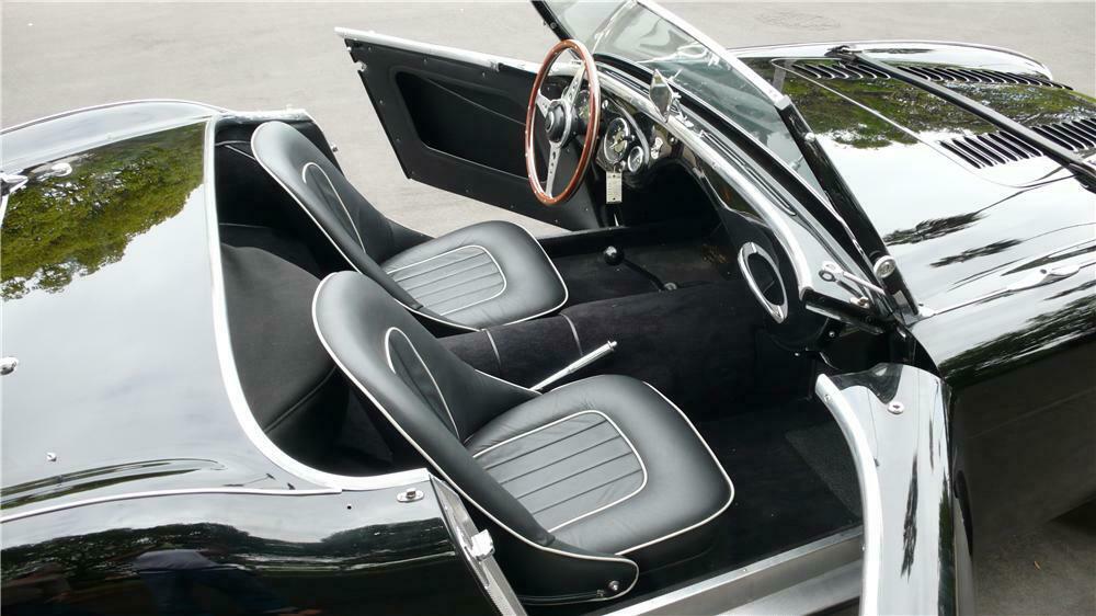 1955 AUSTIN-HEALEY 100-4 BN1 CONVERTIBLE - Interior - 161190