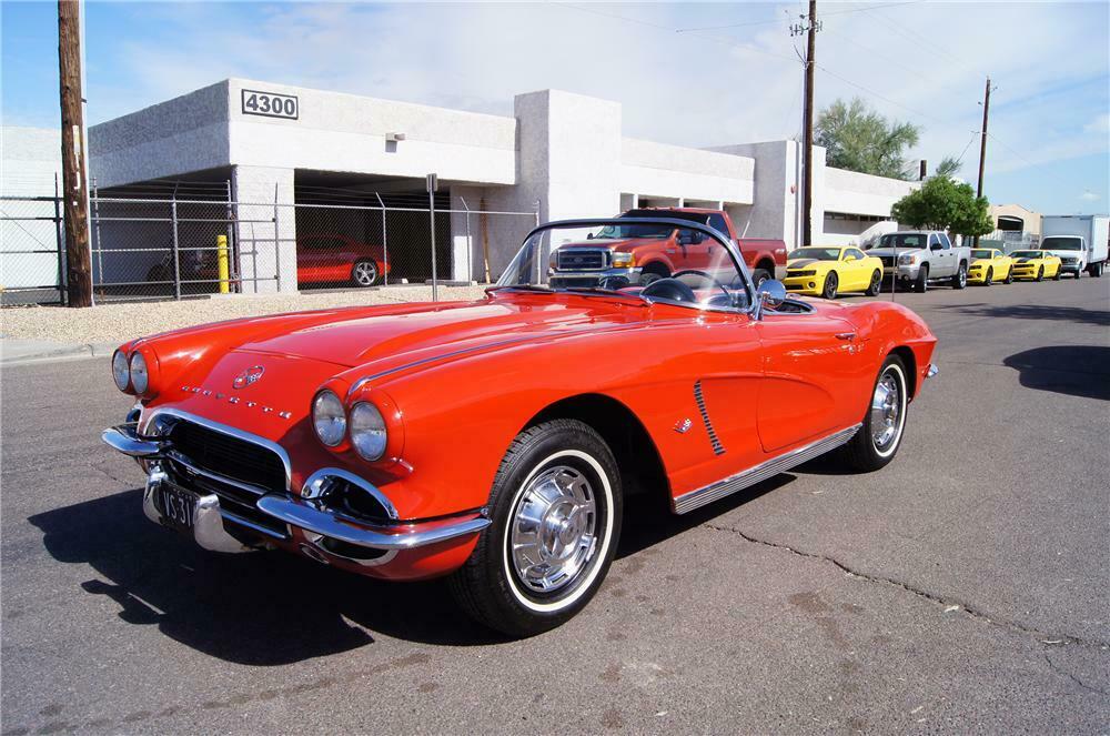 1962 CHEVROLET CORVETTE CONVERTIBLE - Front 3/4 - 161429