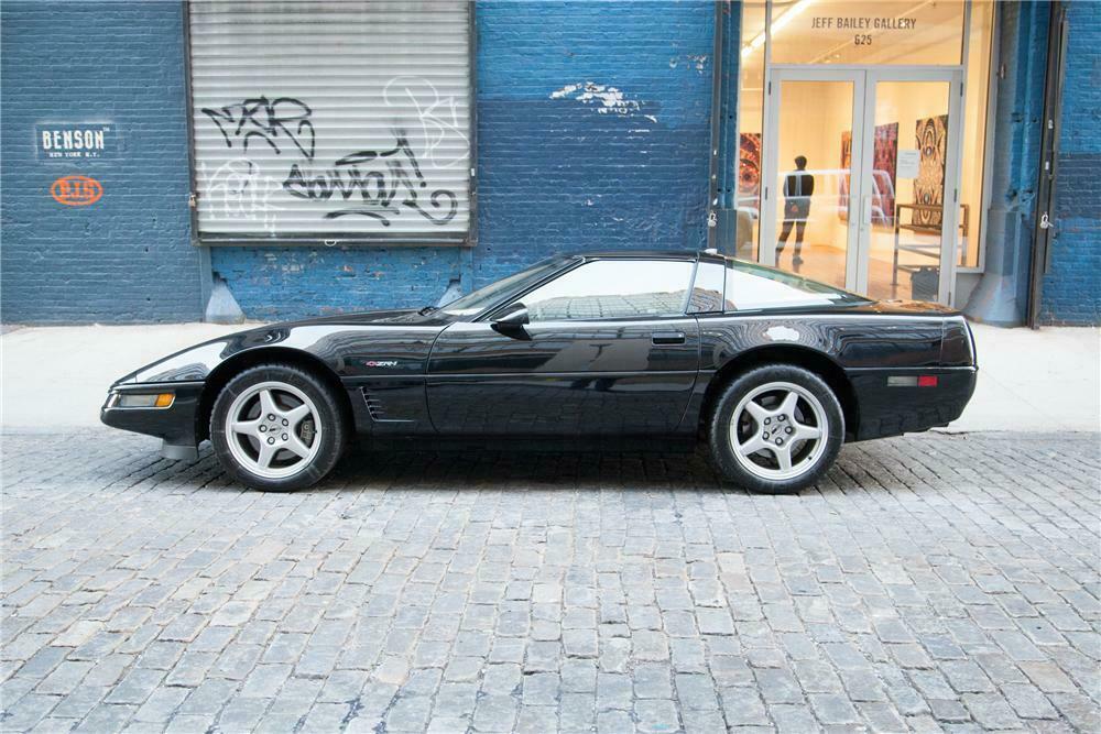 1995 CHEVROLET CORVETTE ZR1 - Side Profile - 161438