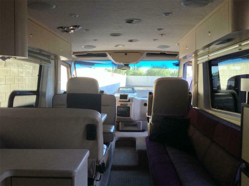2001 SPARTAN NEWMAR NEWAIRE DIESEL COACH - Interior - 161448