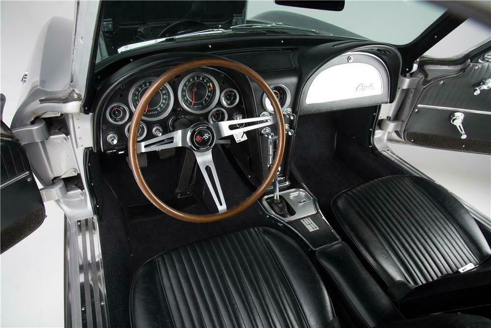 1964 CHEVROLET CORVETTE 2 DOOR COUPE - Interior - 161590