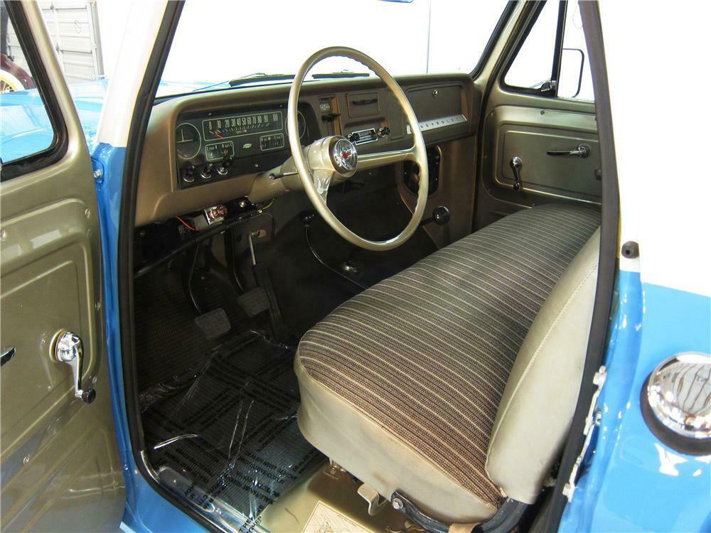 1966 CHEVROLET 1/2 TON 4X4 PICKUP - Interior - 161737