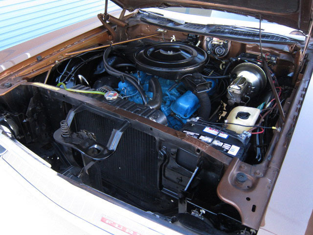 1971 PLYMOUTH FURY CUSTOM STATIONWAGON - Engine - 161810