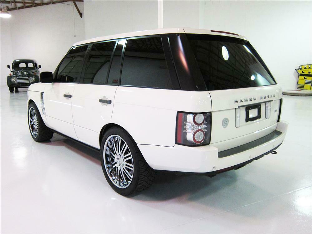 2010 RANGE ROVER HSE SUV - Rear 3/4 - 161827
