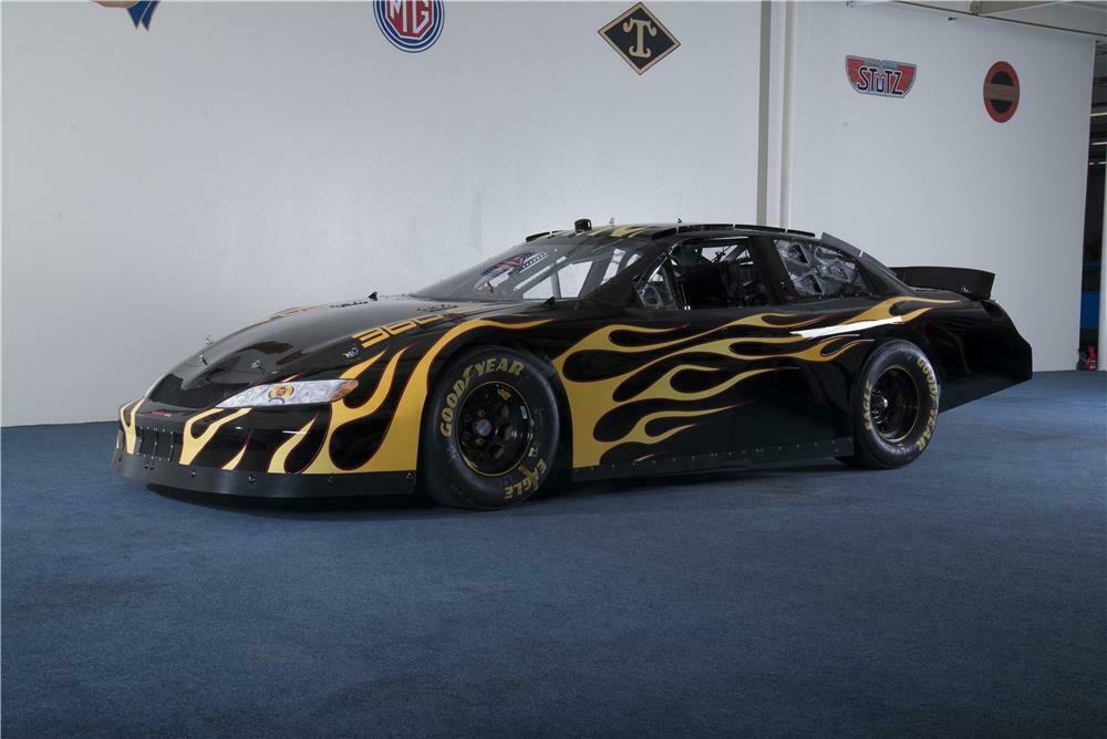 2010 TOYOTA CAMRY NASCAR NATIONWIDE SERIES CAR - Front 3/4 - 162022