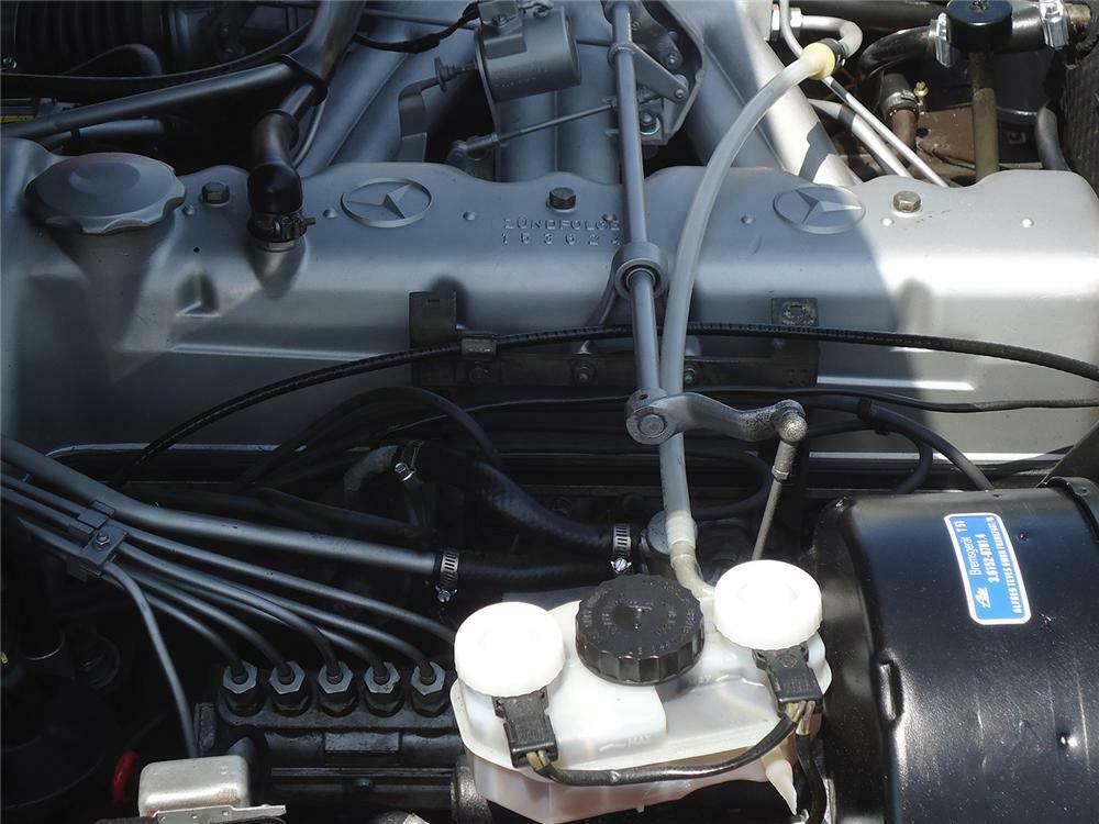 1969 MERCEDES-BENZ 280SL CONVERTIBLE - Engine - 162302