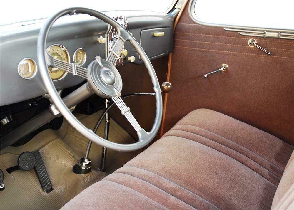 1935 FORD 3 WINDOW COUPE - Interior - 162339