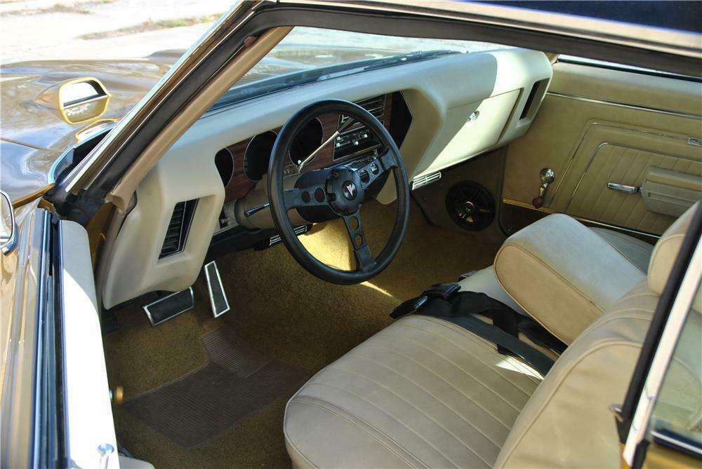 1970 PONTIAC GTO 2 DOOR COUPE - Interior - 162434