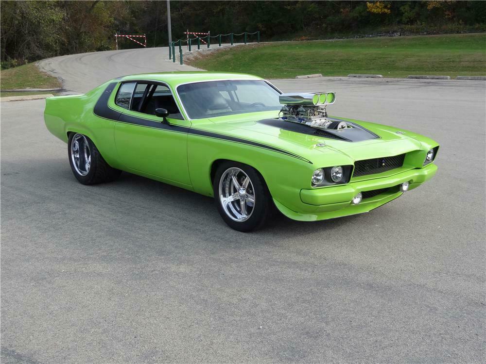 1973 PLYMOUTH ROAD RUNNER CUSTOM 2 DOOR HARDTOP - Front 3/4 - 162451