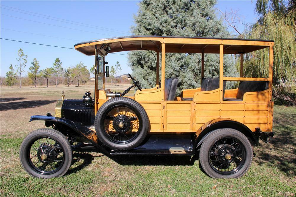 1915 FORD MODEL T CUSTOM WOODY SEDAN - Side Profile - 162628