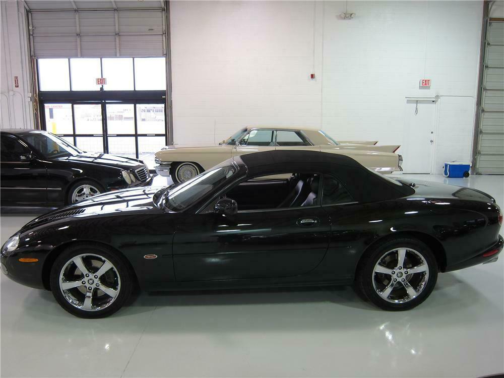 2002 JAGUAR XKR CONVERTIBLE - Side Profile - 170022