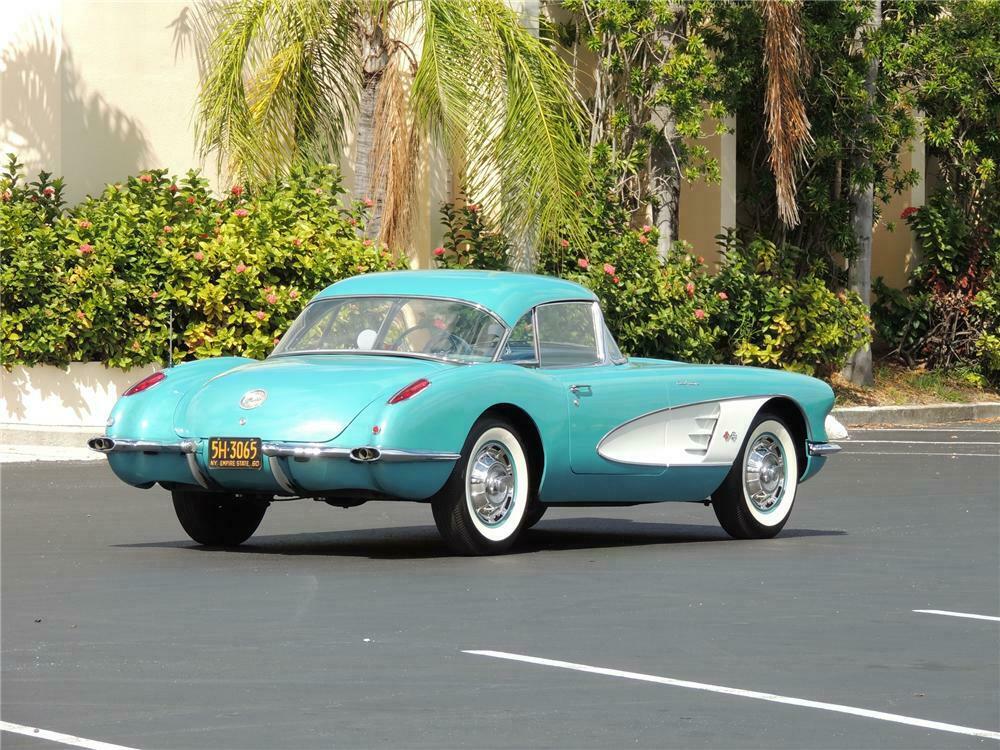 1960 CHEVROLET CORVETTE CONVERTIBLE - Rear 3/4 - 170100