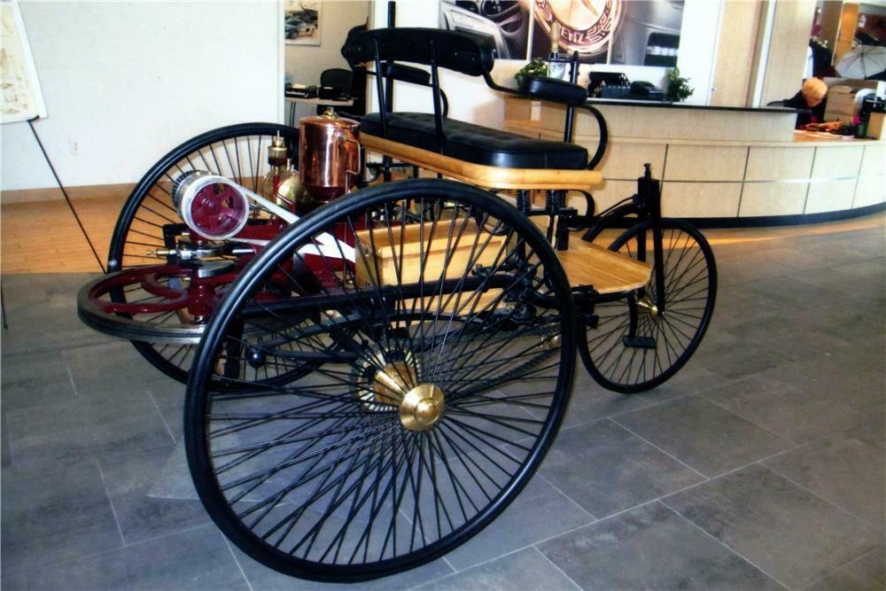 1886 BENZ PATENT MOTORWAGEN RE-CREATION - Rear 3/4 - 170150