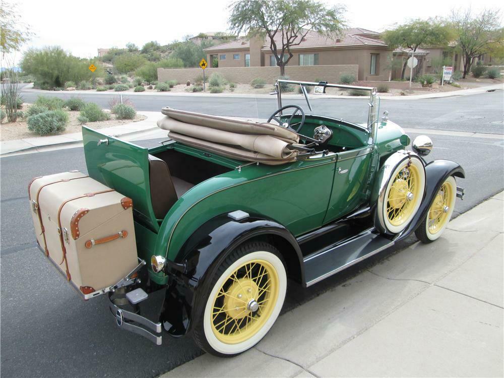 1929 FORD MODEL A ROADSTER - Rear 3/4 - 170385