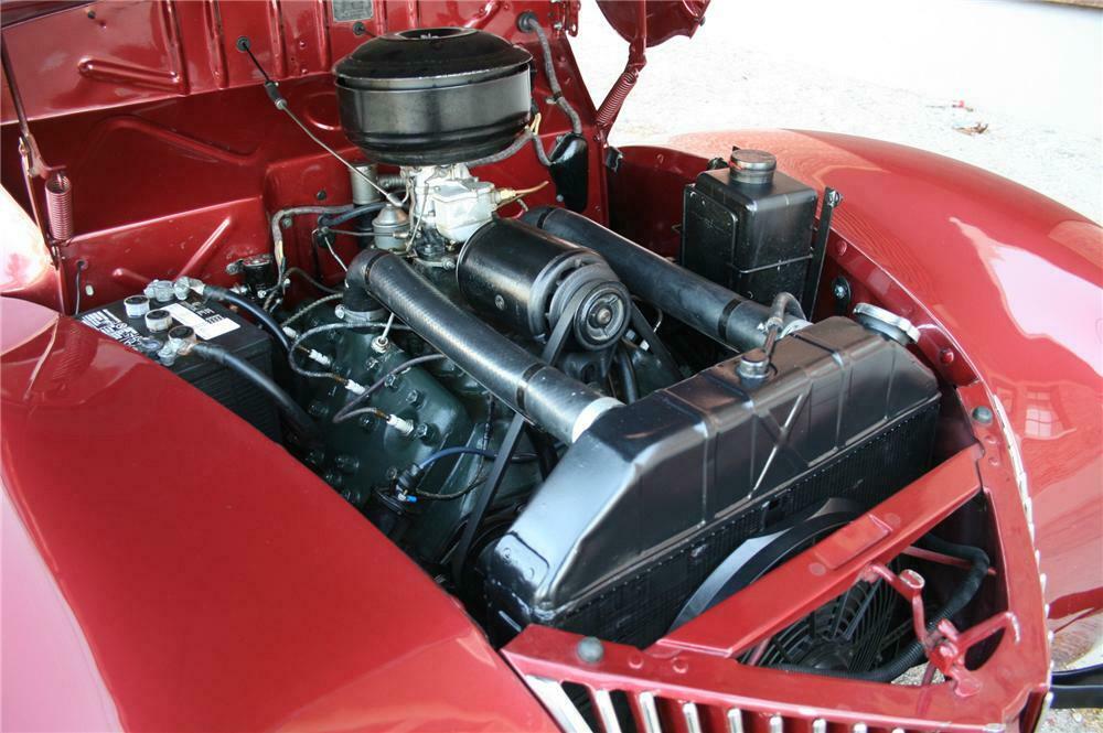 1939 FORD DELUXE 4 DOOR SEDAN - Engine - 174478