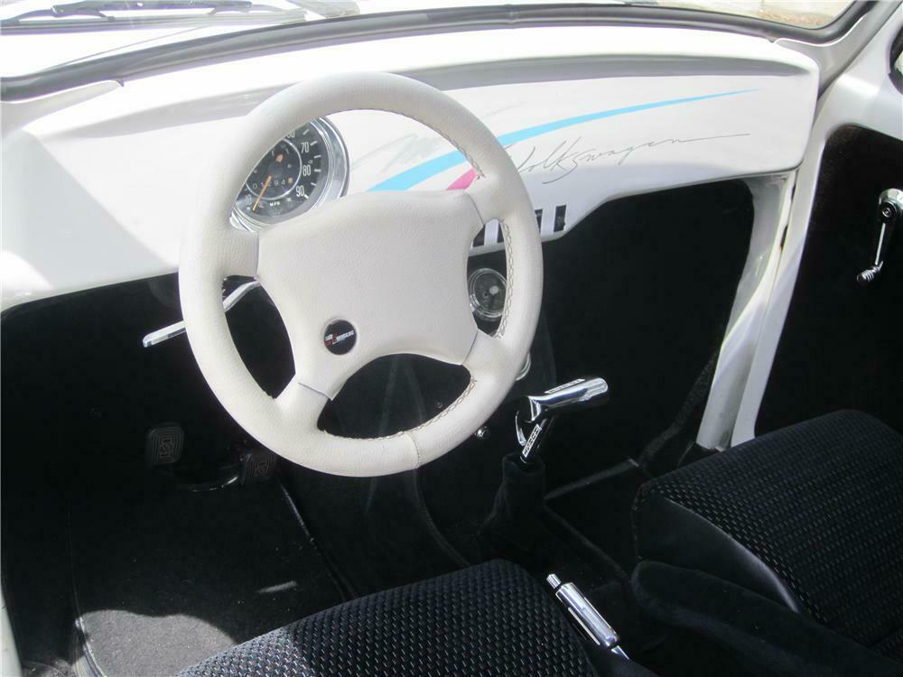 1969 VOLKSWAGEN BEETLE CUSTOM 2 DOOR SEDAN - Interior - 174504