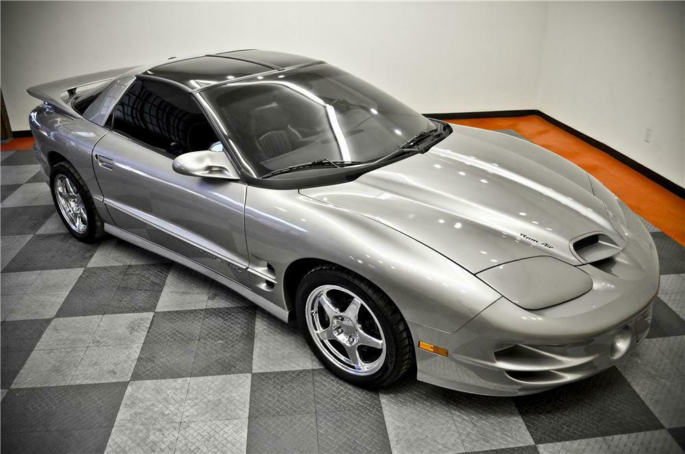2002 PONTIAC FIREBIRD TRANS AM WS-6 2 DOOR COUPE - Front 3/4 - 174571