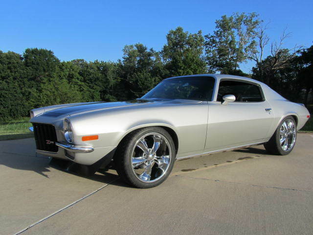1970 CHEVROLET CAMARO CUSTOM 2 DOOR COUPE - Front 3/4 - 174622