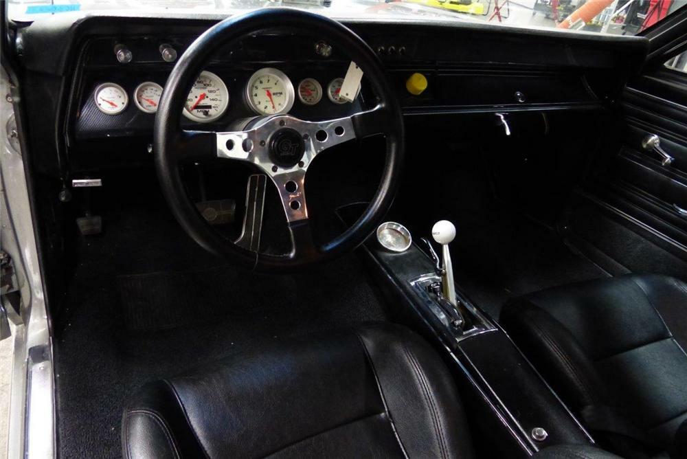 1966 CHEVROLET CHEVELLE SS CUSTOM 2 DOOR HARDTOP - Interior - 174685