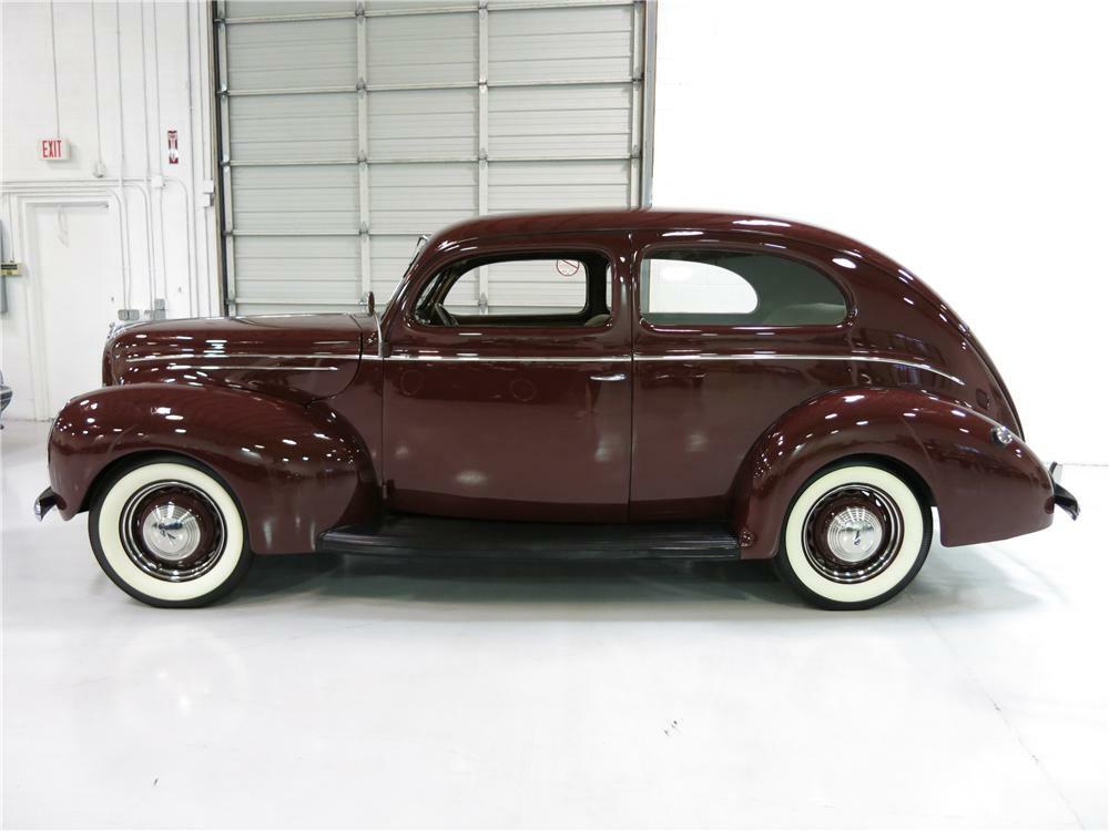 1939-ford-deluxe-2-door-sedan-side-profile-174724