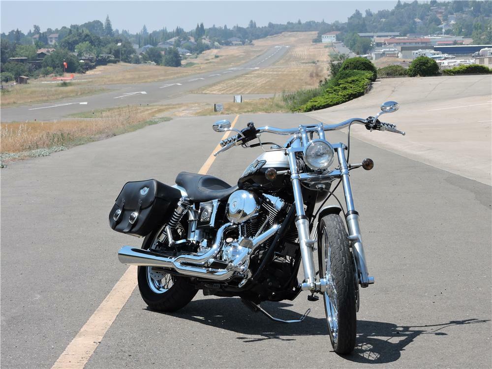 2003 HARLEY-DAVIDSON WIDE GLIDE MOTORCYCLE - Front 3/4 - 175076