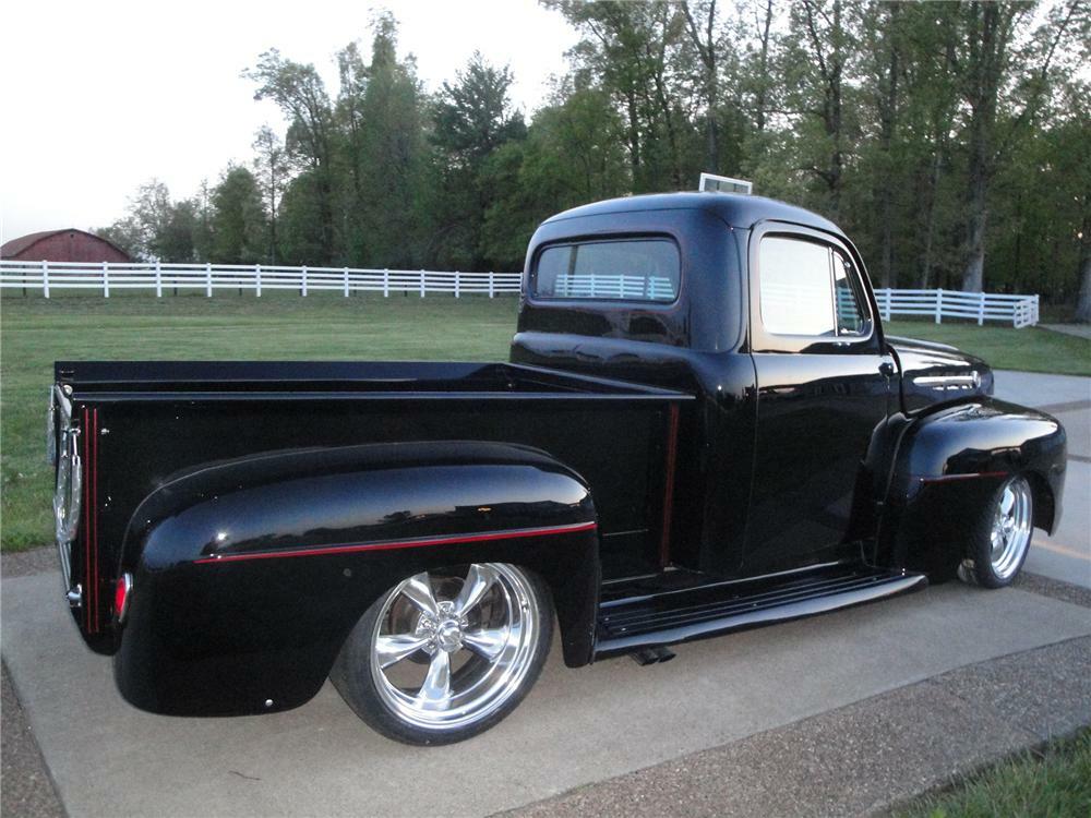 1952 FORD F-2 CUSTOM PICKUP - Rear 3/4 - 175153