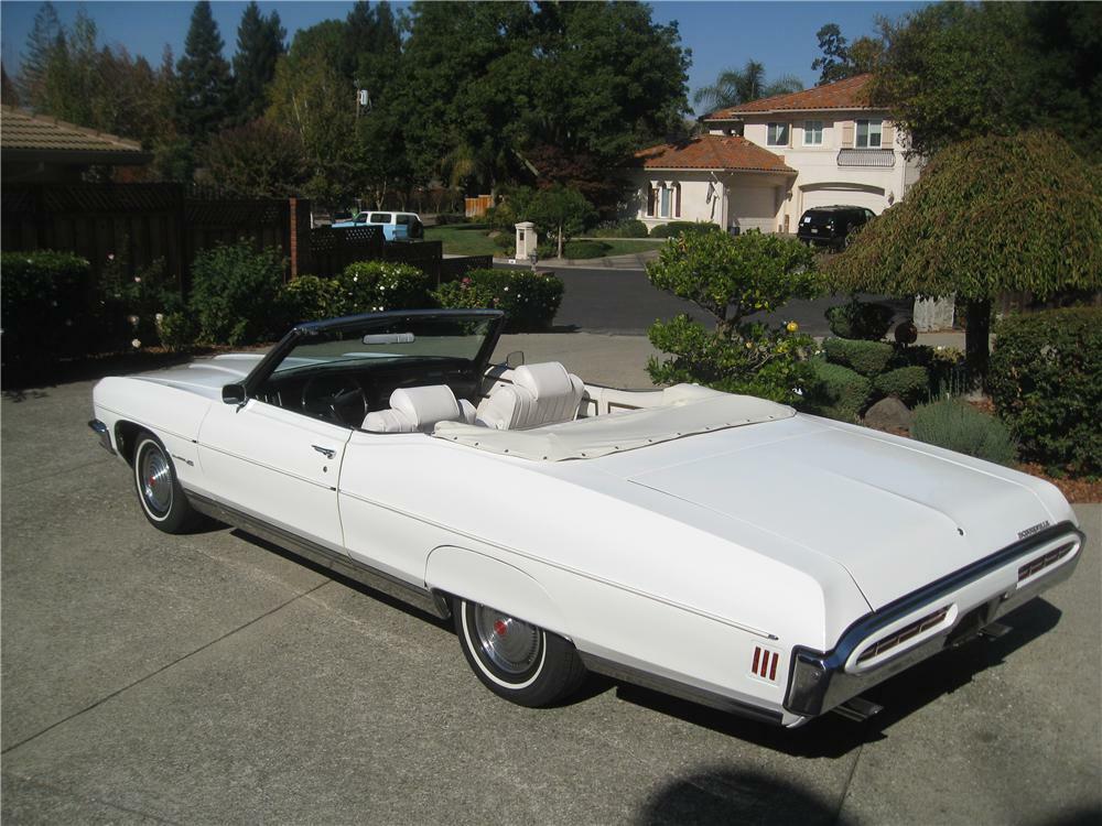 1970 PONTIAC BONNEVILLE CONVERTIBLE - Rear 3/4 - 177136