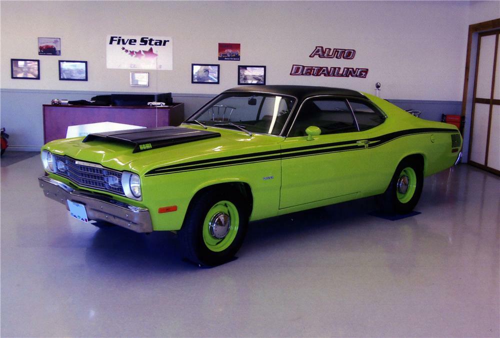 1973 PLYMOUTH DUSTER CUSTOM 2 DOOR COUPE - Front 3/4 - 177176