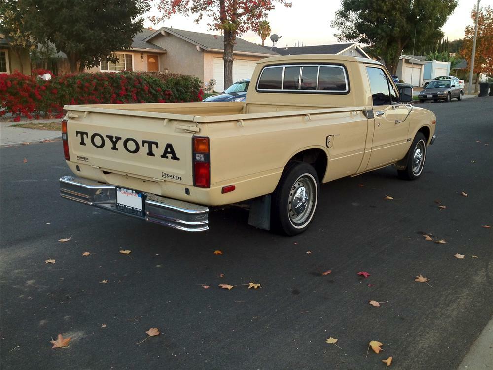 1981 TOYOTA PICKUP Rear 3/4 177233