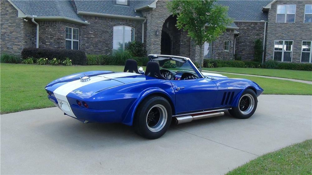 1965 CHEVROLET CORVETTE CUSTOM CONVERTIBLE - Rear 3/4 - 177270