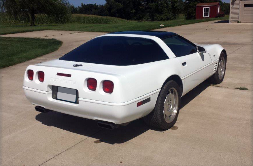 1993-chevrolet-corvette-2-door-coupe-rear-3-4-177338