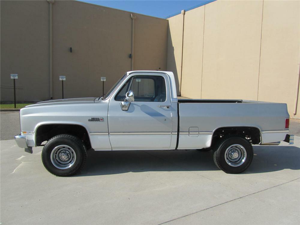 1984 GMC SIERRA 1500 CUSTOM 4X4 PICKUP - Side Profile - 177419