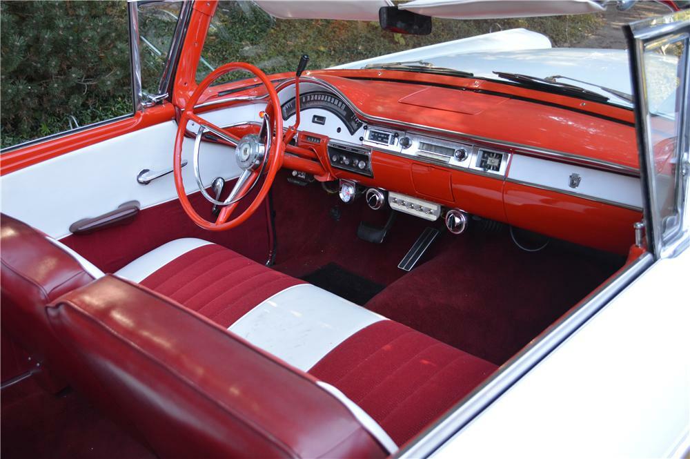 1957 FORD FAIRLANE 500 SKYLINER RETRACTABLE HARDTOP - Interior - 177672