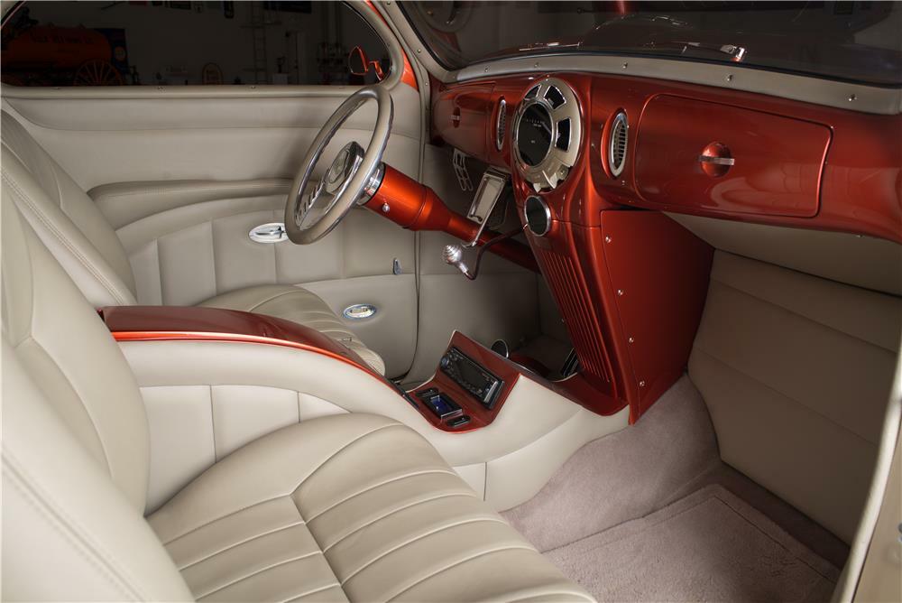 1938 LINCOLN ZEPHYR V12 COUPE STREET-ROD - Interior - 178455