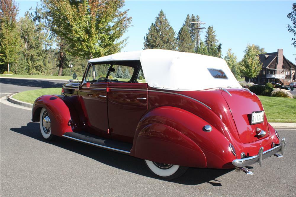 1938 FORD DELUXE CUSTOM CONVERTIBLE SEDAN - Rear 3/4 - 178490